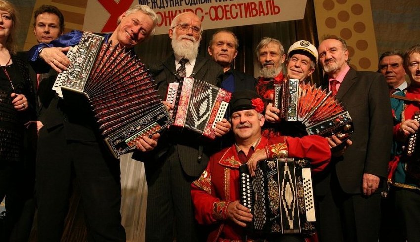 Новосибирская область: Маланинский фестиваль гармонистов завершили грандиозным концертом Новосибирская область: Маланинский фестиваль гармонистов завершили грандиозным концертом