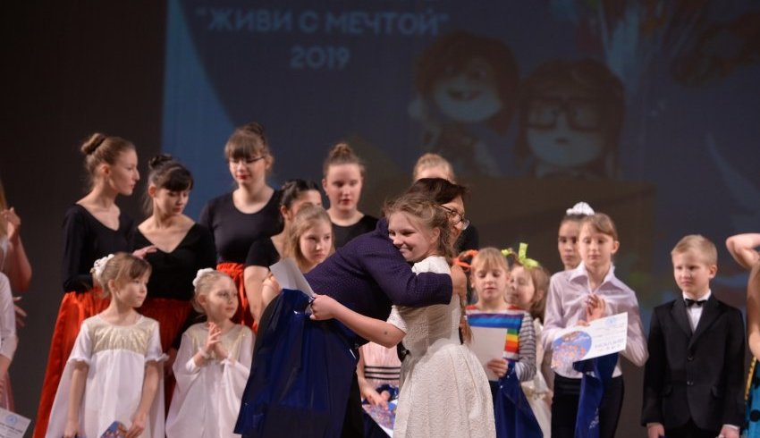 Республика Мордовия: Студенты Мордовии подарили детям «мечту» Республика Мордовия: Студенты Мордовии подарили детям «мечту»