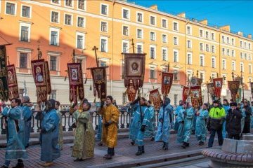 Санкт-Петербург: Прошел молодежный крестный ход Санкт-Петербург: Прошел молодежный крестный ход