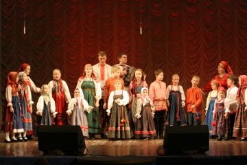 Новгородская область: Лучшим творческим коллективом 2016 года в региона признали фольклорный театр «Круговина» Новгородская область: Лучшим творческим коллективом 2016 года в региона признали фольклорный театр «Круговина»