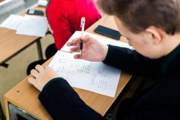 Санкт-Петербург: Петербург показал лучшие результаты в решении контрольной по математике от «Яндекс» Санкт-Петербург: Петербург показал лучшие результаты в решении контрольной по математике от «Яндекс»