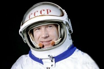 Россия: 54 года назад человек впервые вышел в открытый космос Россия: 54 года назад человек впервые вышел в открытый космос