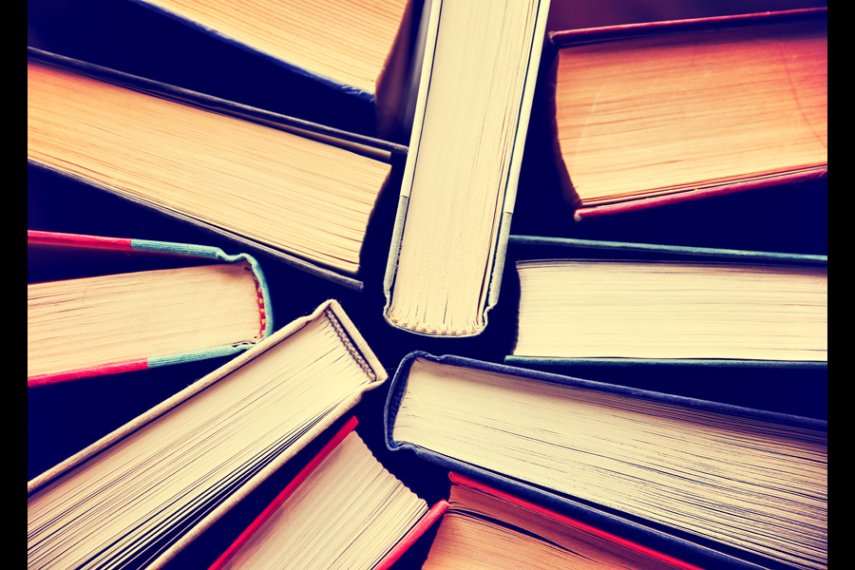 Санкт-Петербург: В «Манеже» представили книгу об истории арт-рынка Петербурга Санкт-Петербург: В «Манеже» представили книгу об истории арт-рынка Петербурга