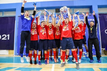 Санкт-Петербург: Студенты Университета ГПС МЧС завоевали кубок по мини-футболу