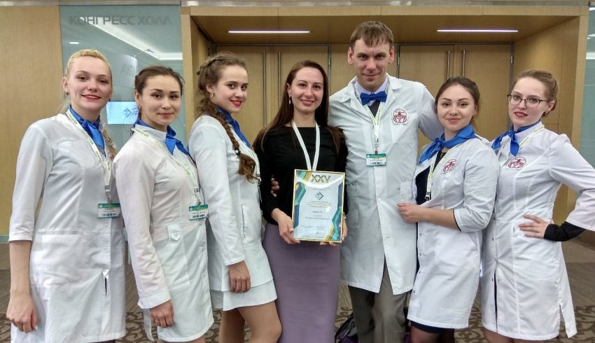 Студенты ОмГМУ оказали оперативную помощь в самолете Студенты ОмГМУ оказали оперативную помощь в самолете