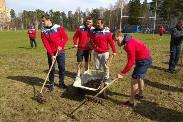 Московская область: Тысячи подмосковных спортсменов вышли на субботник и подали положительный пример Московская область: Тысячи подмосковных спортсменов вышли на субботник и подали положительный пример