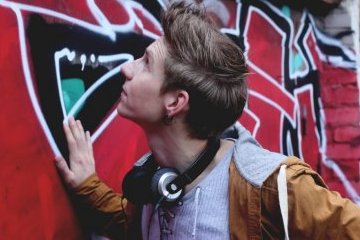 Санкт-Петербург: «Творчество рождается в ограничении»: интервью с победителем конкурса «ПОДНИМИ ГОЛОВУ!» Санкт-Петербург: «Творчество рождается в ограничении»: интервью с победителем конкурса «ПОДНИМИ ГОЛОВУ!»