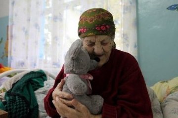 Ленинградская область: Подарки для бабушек и дедушек из домов престарелых к 9 Мая собирают в Петербурге Ленинградская область: Подарки для бабушек и дедушек из домов престарелых к 9 Мая собирают в Петербурге