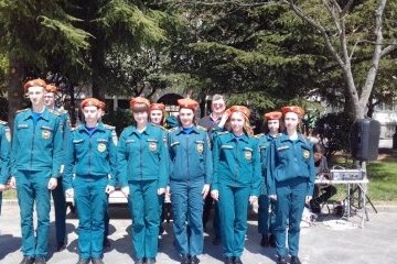Республика Крым: В Ялте Кореизские школьники приняли участие в праздновании 370 летия пожарной Охраны России Республика Крым: В Ялте Кореизские школьники приняли участие в праздновании 370 летия пожарной Охраны России
