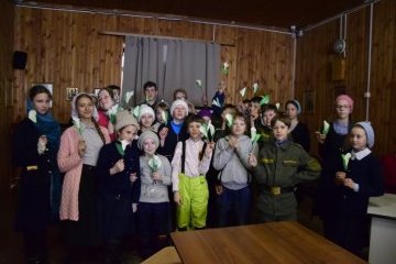 Свердловская область: Православная молодежь изготовила цветы для Благотворительного фестиваля «Дни Белого Цветка» Свердловская область: Православная молодежь изготовила цветы для Благотворительного фестиваля «Дни Белого Цветка»