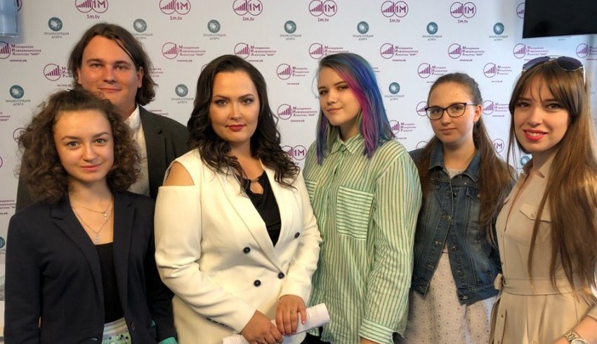 Мастер класс главного редактора и основателя интернет-журнала «PROтеатр» Елизаветы Митрофановой Мастер класс главного редактора и основателя интернет-журнала «PROтеатр» Елизаветы Митрофановой