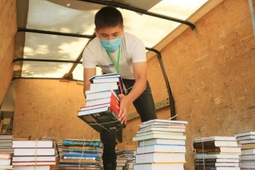 Кабардино-Балкария: КБГУ подарил книги благотворительному фонду
