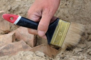 Ленинградская область: Археологи нашли в Выборгском районе уникальный курган, возведенный 3 тысячи лет назад Ленинградская область: Археологи нашли в Выборгском районе уникальный курган, возведенный 3 тысячи лет назад