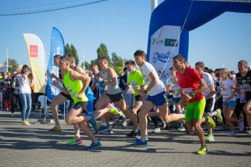 Санкт-Петербург: Международный легкоатлетический марафон «Белые ночи-2018»: на старте – более 9 900 любителей бега Санкт-Петербург: Международный легкоатлетический марафон «Белые ночи-2018»: на старте – более 9 900 любителей бега
