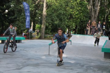 Московская область: В Звенигороде открылся новый скейт парк Московская область: В Звенигороде открылся новый скейт парк