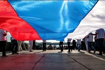 Санкт-Петербург: День Государственного Флага Российской Федерации стал ежегодным праздником для жителей города на Неве Санкт-Петербург: День Государственного Флага Российской Федерации стал ежегодным праздником для жителей города на Неве