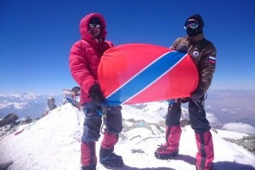 Краснодарский край: Совершили невозможное: туапсинские альпинисты без кислорода взошли на вершину 7 134 метра Краснодарский край: Совершили невозможное: туапсинские альпинисты без кислорода взошли на вершину 7 134 метра
