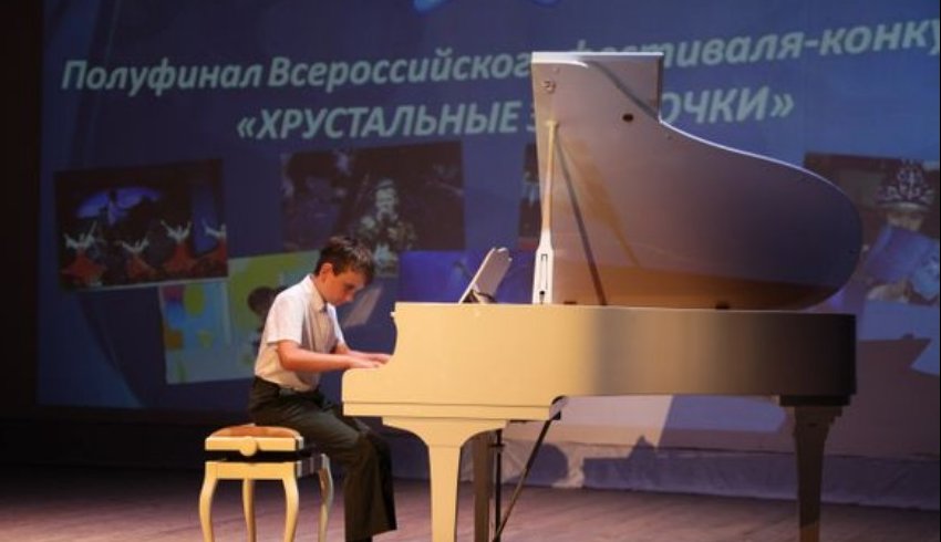 Краснодарский край: «Хрустальные звёздочки» засверкали в «Орлёнке» Краснодарский край: «Хрустальные звёздочки» засверкали в «Орлёнке»