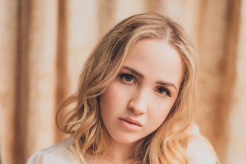Россия: Певица KARINА рассказала, что ее вдохновляют люди