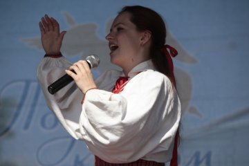 Более 700 иностранных граждан Петербурга познакомили с русской культурой