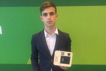 Ярославская область: МИА «МИР» в рамках форума «ПроеКТОриЯ» взял интервью у Егора Зайцева, создателя тренажера для обучения людей шрифту Брайля Ярославская область: МИА «МИР» в рамках форума «ПроеКТОриЯ» взял интервью у Егора Зайцева, создателя тренажера для обучения людей шрифту Брайля