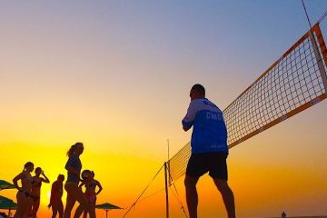 Москва: Россияне Иванов и Горбенко стали победителями молодежного ЧЕ по пляжному волейболу Подробнее на ТАСС: http://tass.ru/sport/4549992 Москва: Россияне Иванов и Горбенко стали победителями молодежного ЧЕ по пляжному волейболу Подробнее на ТАСС: http://tass.ru/sport/4549992