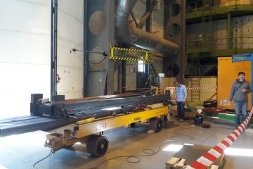 Томская область: Первые детали рельсовой системы детектора Большого адронного коллайдера доставлены политехниками из Томска Томская область: Первые детали рельсовой системы детектора Большого адронного коллайдера доставлены политехниками из Томска