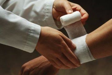 Ставропольский край: Пятигорский медико-фармацевтический институт проводит в школах Ингушетии обучение навыкам оказания первой доврачебной помощи Ставропольский край: Пятигорский медико-фармацевтический институт проводит в школах Ингушетии обучение навыкам оказания первой доврачебной помощи