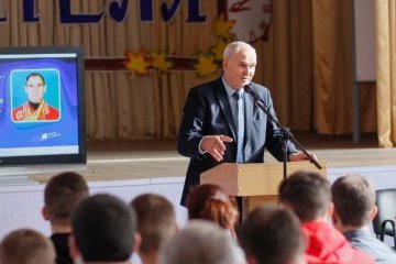 Омская область: Молодежь обсудила с девятикратным чемпионом СССР по самбо, как спорт помогает людям в жизни Омская область: Молодежь обсудила с девятикратным чемпионом СССР по самбо, как спорт помогает людям в жизни