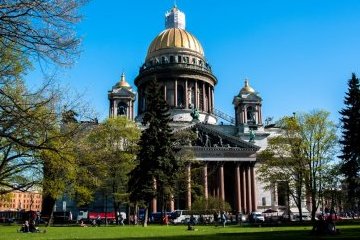 Санкт-Петербург: Руками трогать