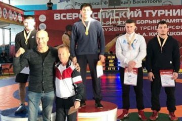 Омская область: Омские борцы завоевали «золото» и «серебро» на всероссийском турнире в Алтайском крае Омская область: Омские борцы завоевали «золото» и «серебро» на всероссийском турнире в Алтайском крае