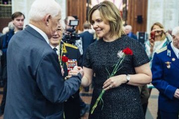 Москва: В Москве прошел 13-й «Бал Победителей», посвященный 75-летию полного снятия блокады Ленинграда Москва: В Москве прошел 13-й «Бал Победителей», посвященный 75-летию полного снятия блокады Ленинграда