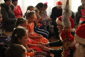 Челябинская область: Магнитогорские студотряды порадовали сельских детей